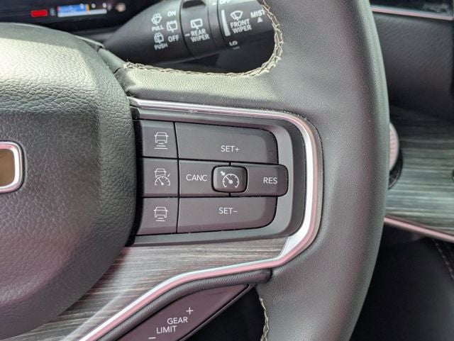 2024 Jeep Wagoneer Series II 4x2