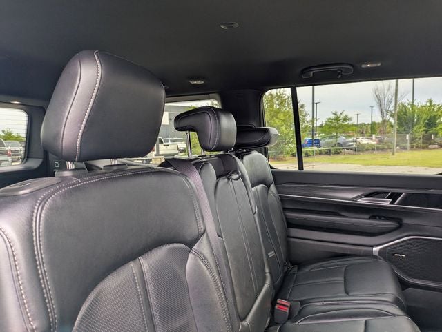 2024 Jeep Wagoneer Series II 4x2