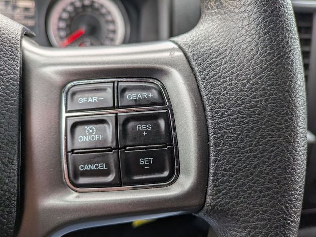 2024 RAM 1500 Classic Warlock Crew Cab 4x4 5'7' Box