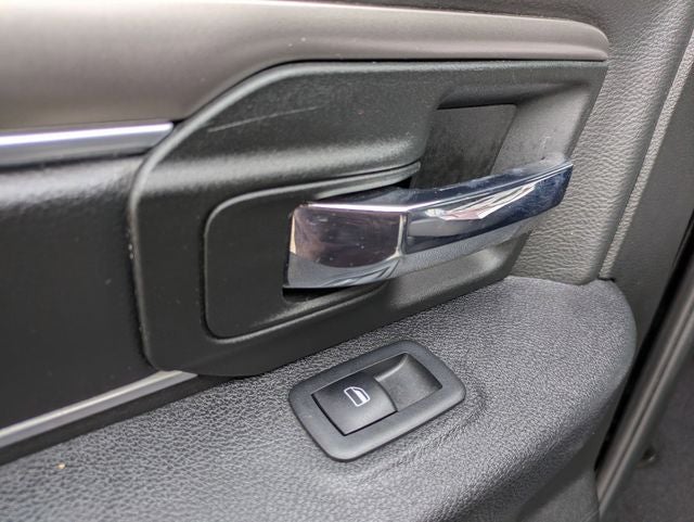 2024 RAM 1500 Classic Warlock Crew Cab 4x4 5'7' Box