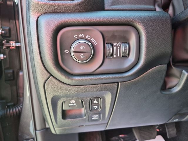 2027 RAM Ram 1500 RAM 1500 LONE STAR CREW CAB 4X2 5'7' BOX