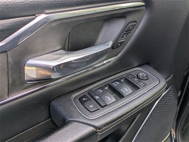 2024 RAM 1500 Laramie Crew Cab 4x2 5'7' Box