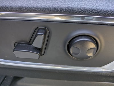 2024 RAM 1500 Laramie Crew Cab 4x2 5'7' Box