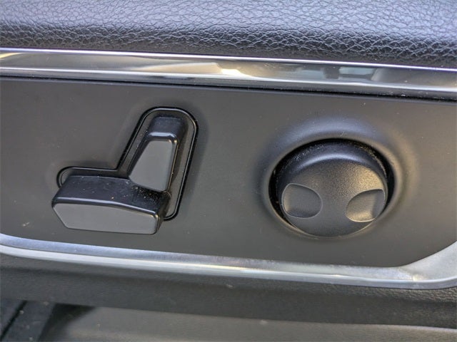 2024 RAM 1500 Laramie Crew Cab 4x2 5'7' Box