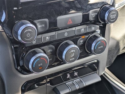 2024 RAM 1500 Laramie Crew Cab 4x2 5'7' Box