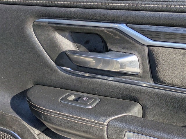 2024 RAM 1500 Laramie Crew Cab 4x2 5'7' Box