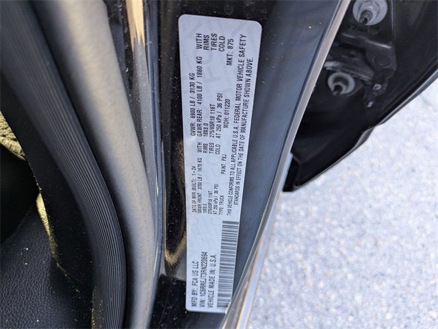 2024 RAM 1500 Laramie Crew Cab 4x2 5'7' Box