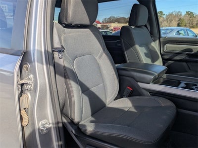 2022 RAM 1500 Big Horn Crew Cab 4x4 5'7' Box