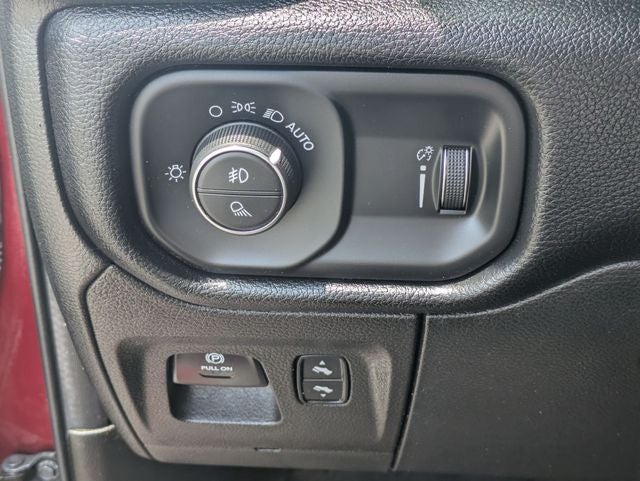 2022 RAM 1500 Big Horn Quad Cab 4x4 6'4' Box