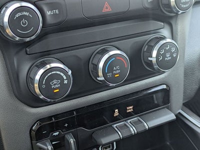 2022 RAM 1500 Big Horn Crew Cab 4x4 5'7' Box