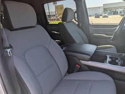 2022 RAM 1500 Big Horn Crew Cab 4x4 5'7' Box
