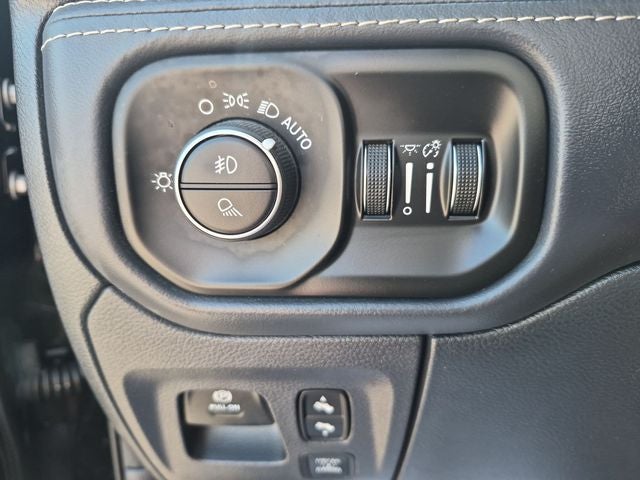 2021 RAM 1500 Limited Crew Cab 4x4 5'7' Box