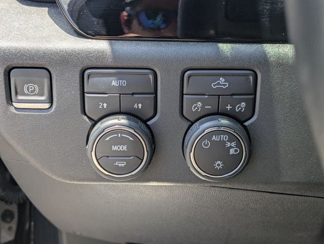 2023 Chevrolet Silverado 1500 4WD Crew Cab Short Bed LT with 2FL
