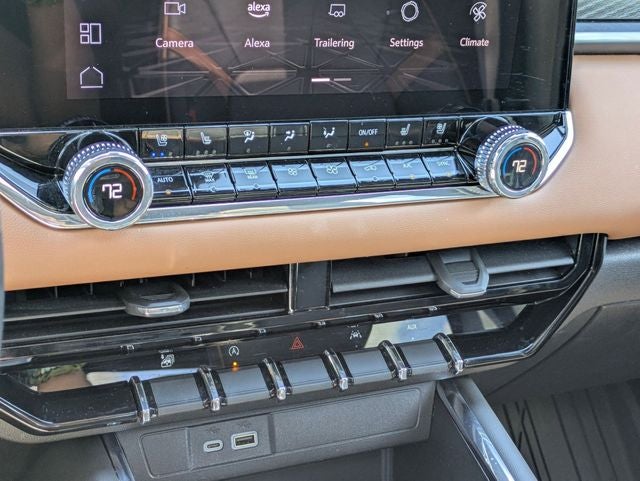 2023 GMC Canyon 4WD Crew Cab Short Box AT4