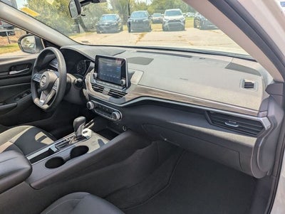 2025 Nissan Altima SV FWD