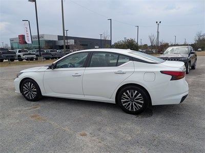 2025 Nissan Altima SV FWD