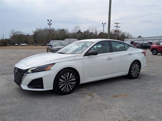 2025 Nissan Altima SV FWD