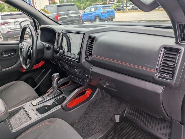 2023 Nissan Frontier Crew Cab PRO-4X 4x4