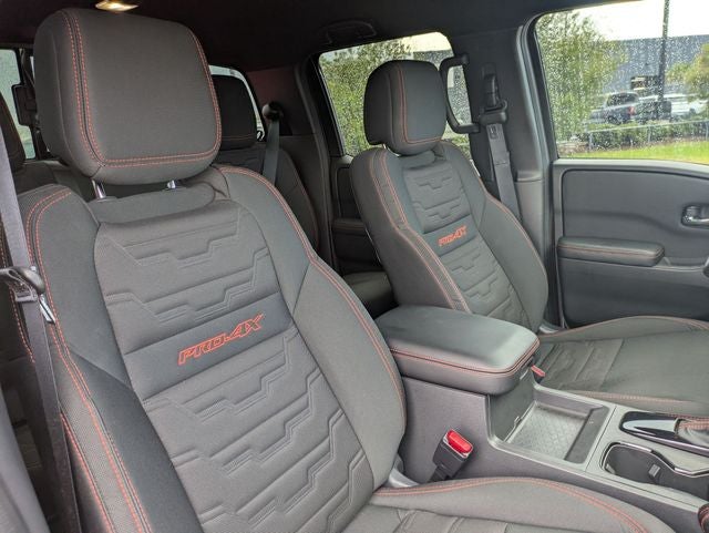 2025 Nissan Frontier Crew Cab PRO-4X 4x4