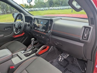 2025 Nissan Frontier Crew Cab PRO-4X 4x4