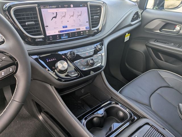 2027 Chrysler Pacifica PACIFICA LIMITED