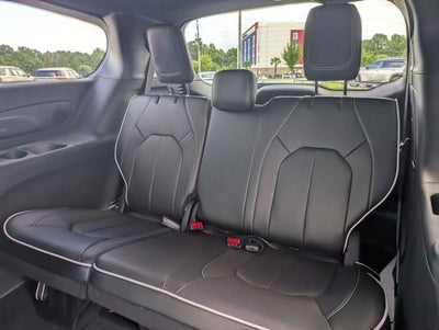 2027 Chrysler Pacifica PACIFICA LIMITED