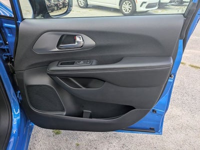 2027 Chrysler Pacifica PACIFICA LIMITED