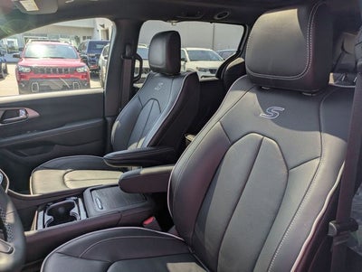 2027 Chrysler Pacifica PACIFICA LIMITED
