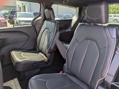 2027 Chrysler Pacifica PACIFICA LIMITED