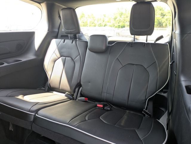 2027 Chrysler Pacifica PACIFICA LIMITED