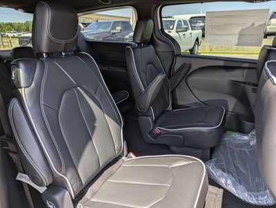 2027 Chrysler Pacifica PACIFICA LIMITED