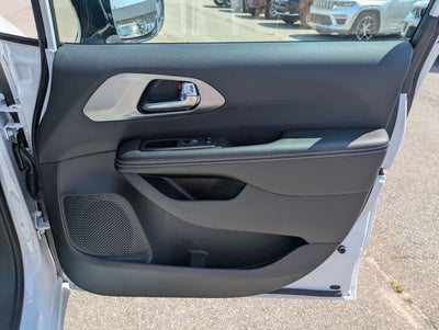2027 Chrysler Pacifica PACIFICA LIMITED