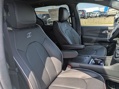 2027 Chrysler Pacifica PACIFICA LIMITED