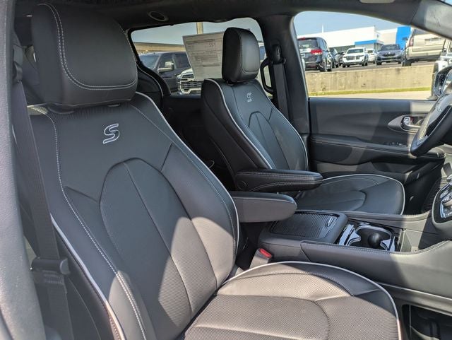 2027 Chrysler Pacifica PACIFICA LIMITED