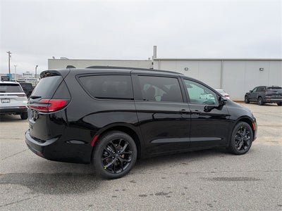 2026 Chrysler Pacifica PACIFICA SELECT AWD