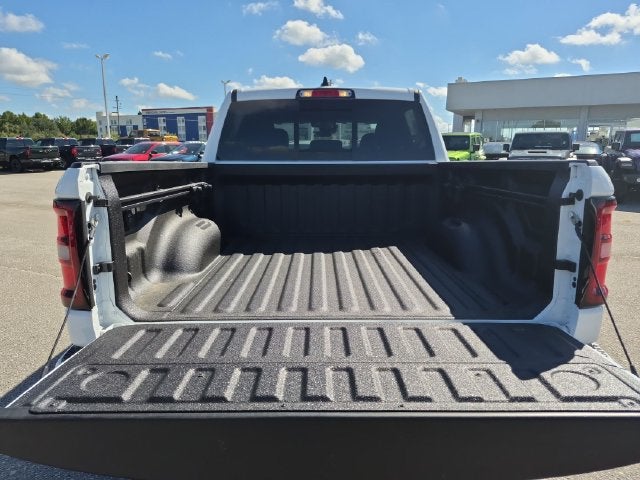 2026 RAM Ram 1500 RAM 1500 EXPRESS CREW CAB 4X2 5'7' BOX