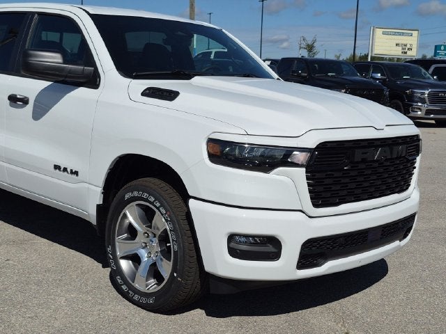 2026 RAM Ram 1500 RAM 1500 EXPRESS CREW CAB 4X2 5'7' BOX
