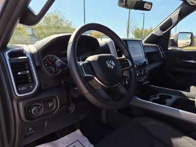 2026 RAM Ram 1500 RAM 1500 EXPRESS CREW CAB 4X4 5'7' BOX