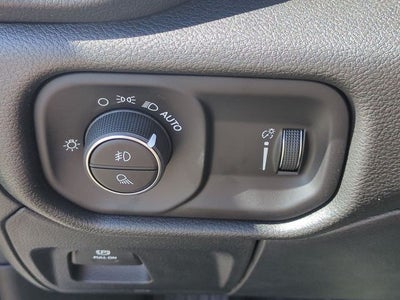 2026 RAM 1500 RAM 1500 EXPRESS CREW CAB 4X4 5'7' BOX