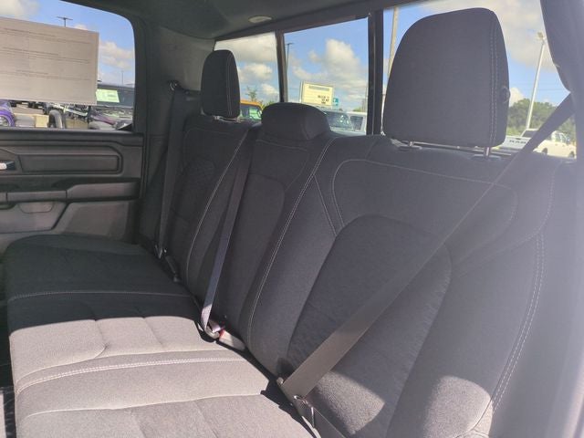 2026 RAM 1500 RAM 1500 EXPRESS CREW CAB 4X4 5'7' BOX