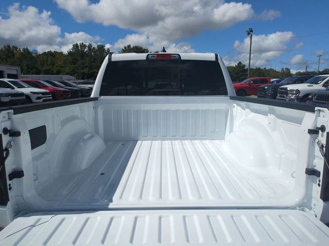 2026 RAM 1500 RAM 1500 EXPRESS CREW CAB 4X4 5'7' BOX