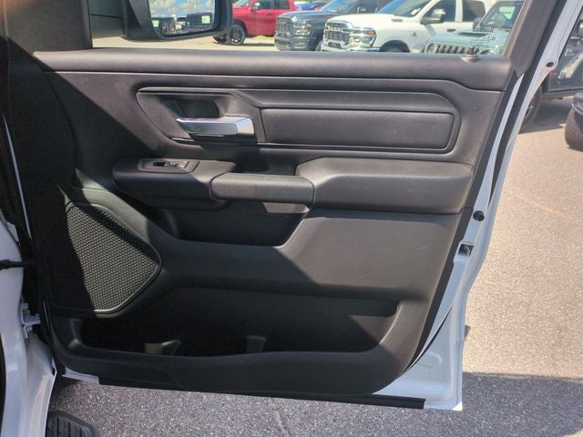 2026 RAM 1500 RAM 1500 EXPRESS CREW CAB 4X4 5'7' BOX
