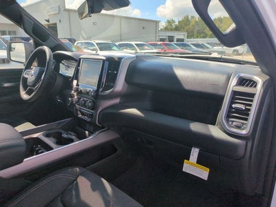 2026 RAM 1500 RAM 1500 EXPRESS CREW CAB 4X4 5'7' BOX