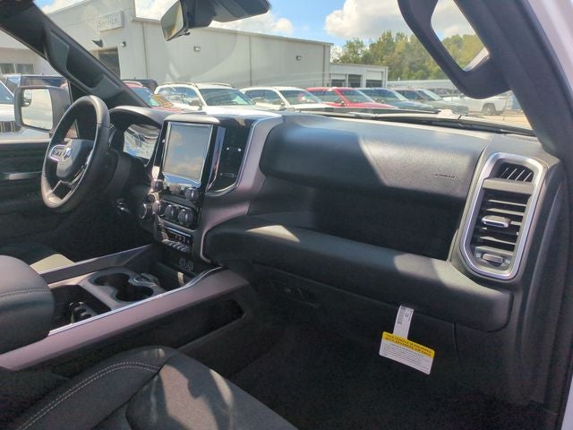 2026 RAM 1500 RAM 1500 EXPRESS CREW CAB 4X4 5'7' BOX