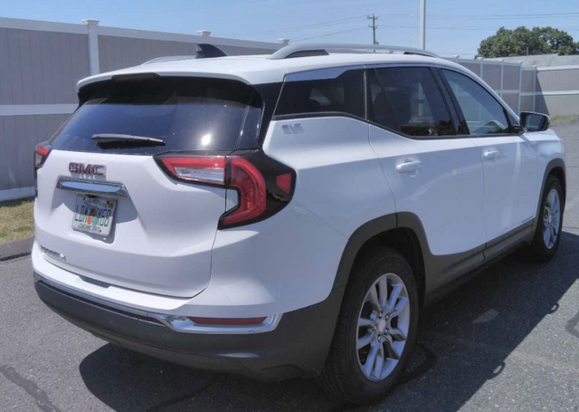 2024 GMC Terrain FWD SLT