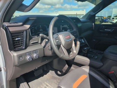 2025 GMC Sierra 1500 4WD Crew Cab Short Box AT4