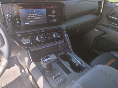 2025 GMC Sierra 1500 4WD Crew Cab Short Box AT4
