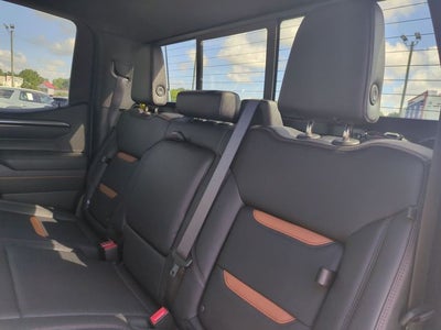 2025 GMC Sierra 1500 4WD Crew Cab Short Box AT4