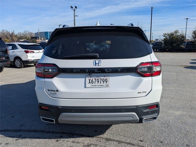 2023 Honda Pilot AWD Elite