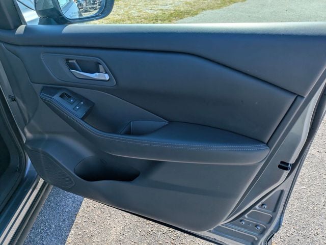 2025 Nissan Rogue SV FWD